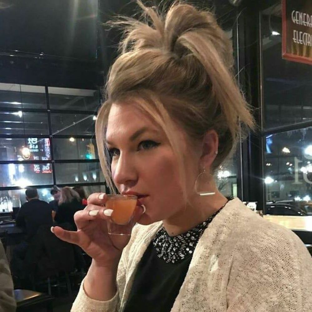 Meet your Posher, Nicole